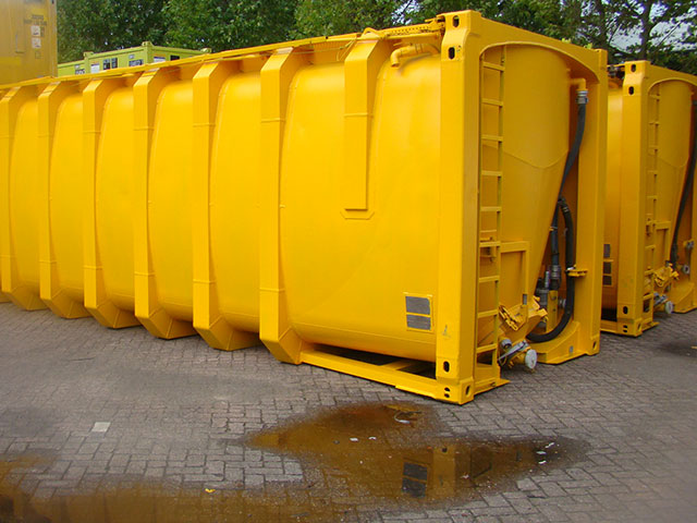 Gele tankcontainers